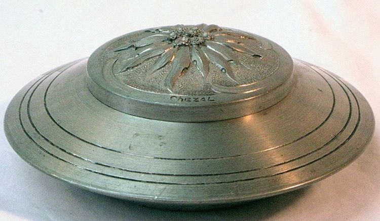 French L'Art Pratique Signed Chezal Pewter Edelweiss Box, 1925 French L'Art Pratique Signed Chezal Pewter Edelweiss Box, 1925