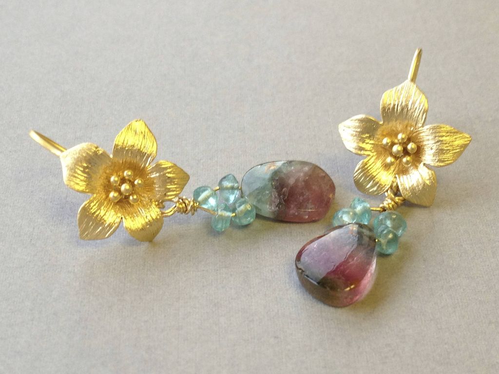Watermelon Tourmaline slices Apatite earrings golden matte flower hook Watermelon Tourmaline slices Apatite earrings golden matte flower hook