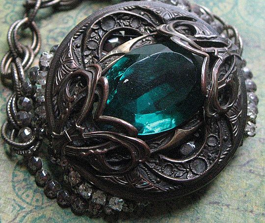 Artisan Vintage Czech and France Green Buckle Bracelet Artisan Vintage Czech and France Green Buckle Bracelet