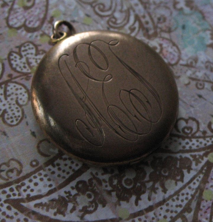 Edwardian Floral Gold Fill Locket Monogrammed A E T With Photograph Edwardian Floral Gold Fill Locket Monogrammed A E T With Photograph