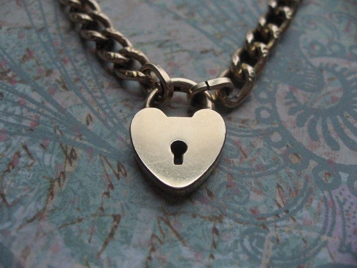 Patterned Link Bracelet WIth Heart Padlock Charm In Gold Fill Patterned Link Bracelet WIth Heart Padlock Charm In Gold Fill