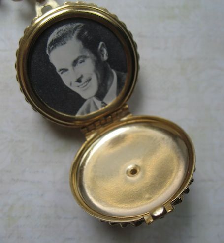 CORO Pegasus Family Album Locket Brooch With "Pearl" Design CORO Pegasus Family Album Locket Brooch With "Pearl" Design