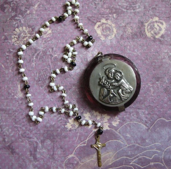 Czechoslovakian Glass Reliquary with Miniature Rosary Czechoslovakian Glass Reliquary with Miniature Rosary