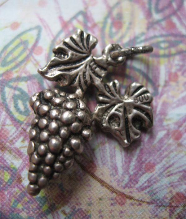 .800 Cluster Of Grapes Charm .800 Cluster Of Grapes Charm