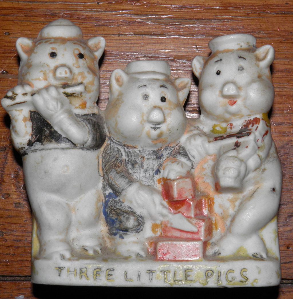 Walt Disney Three Little Pigs Toothbrush Holder Walt Disney Three Little Pigs Toothbrush Holder