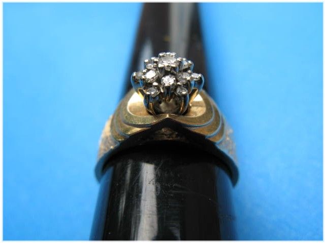14K Yellow & White Gold Diamond Cluster Estate Ring - Size 7 14K Yellow & White Gold Diamond Cluster Estate Ring - Size 7