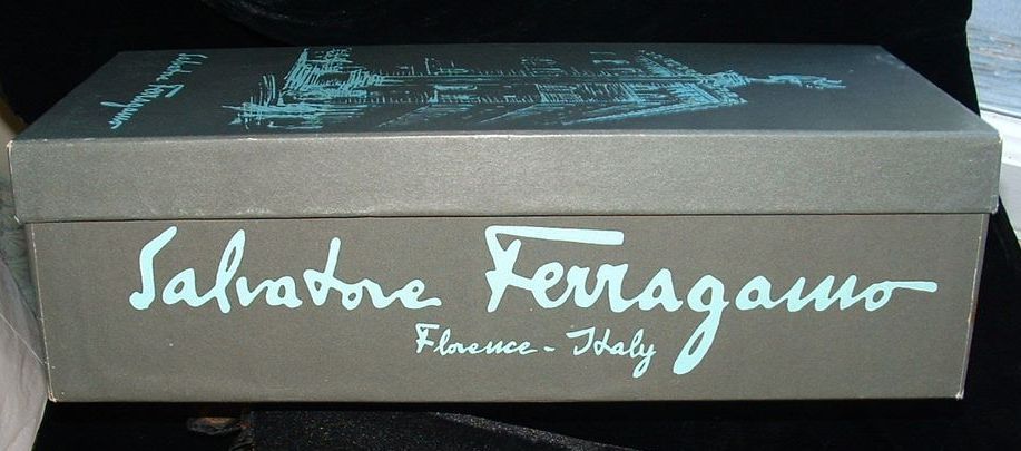 Salvatore FERRAGAMO 1980's Black Pumps sz 7N w/Box Salvatore FERRAGAMO 1980's Black Pumps sz 7N w/Box
