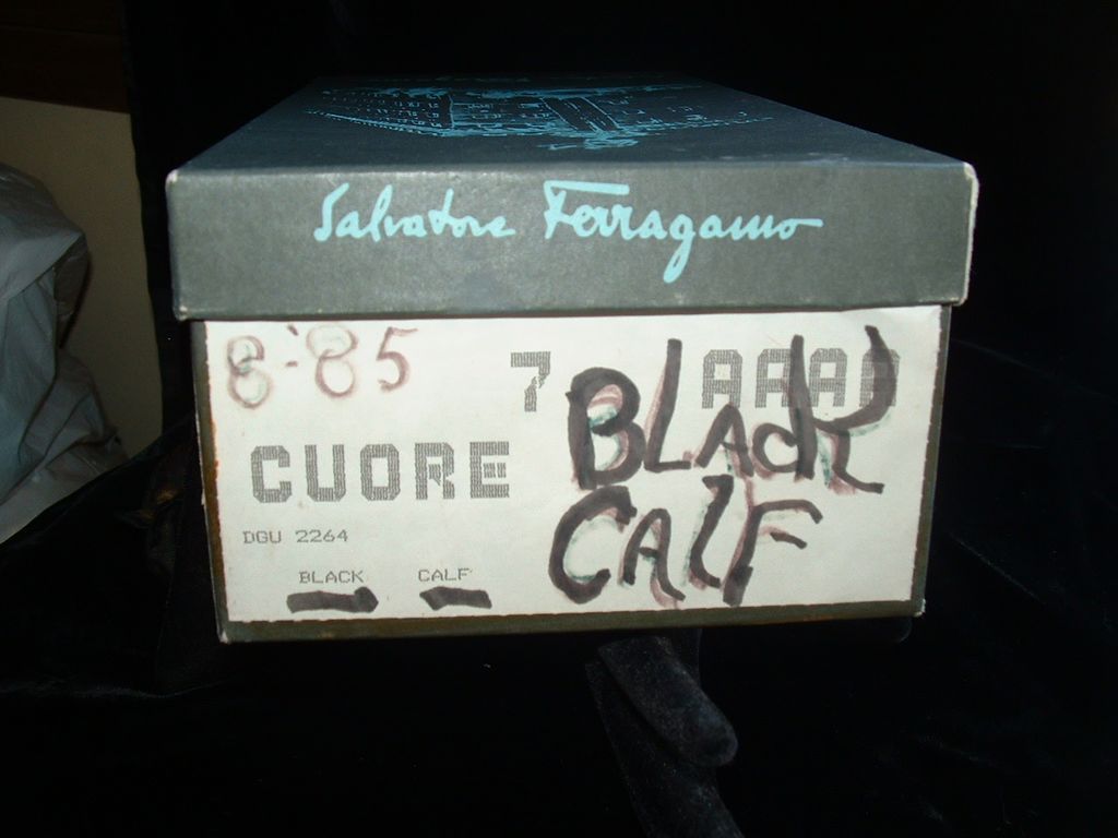 Salvatore FERRAGAMO 1980's Black Pumps sz 7N w/Box Salvatore FERRAGAMO 1980's Black Pumps sz 7N w/Box