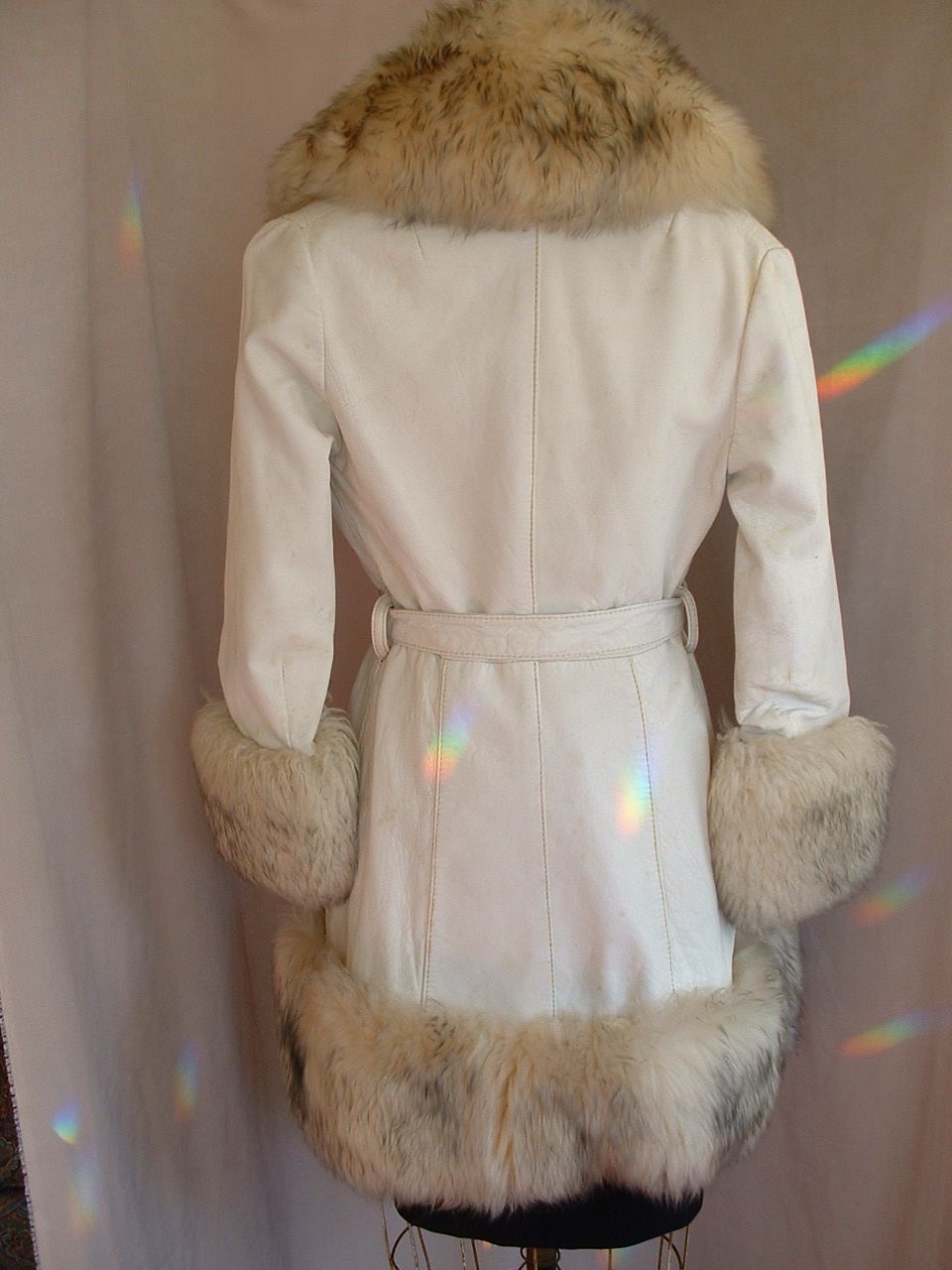 White Leather Coat/Sheepskin Trim sz 14 White Leather Coat/Sheepskin Trim sz 14