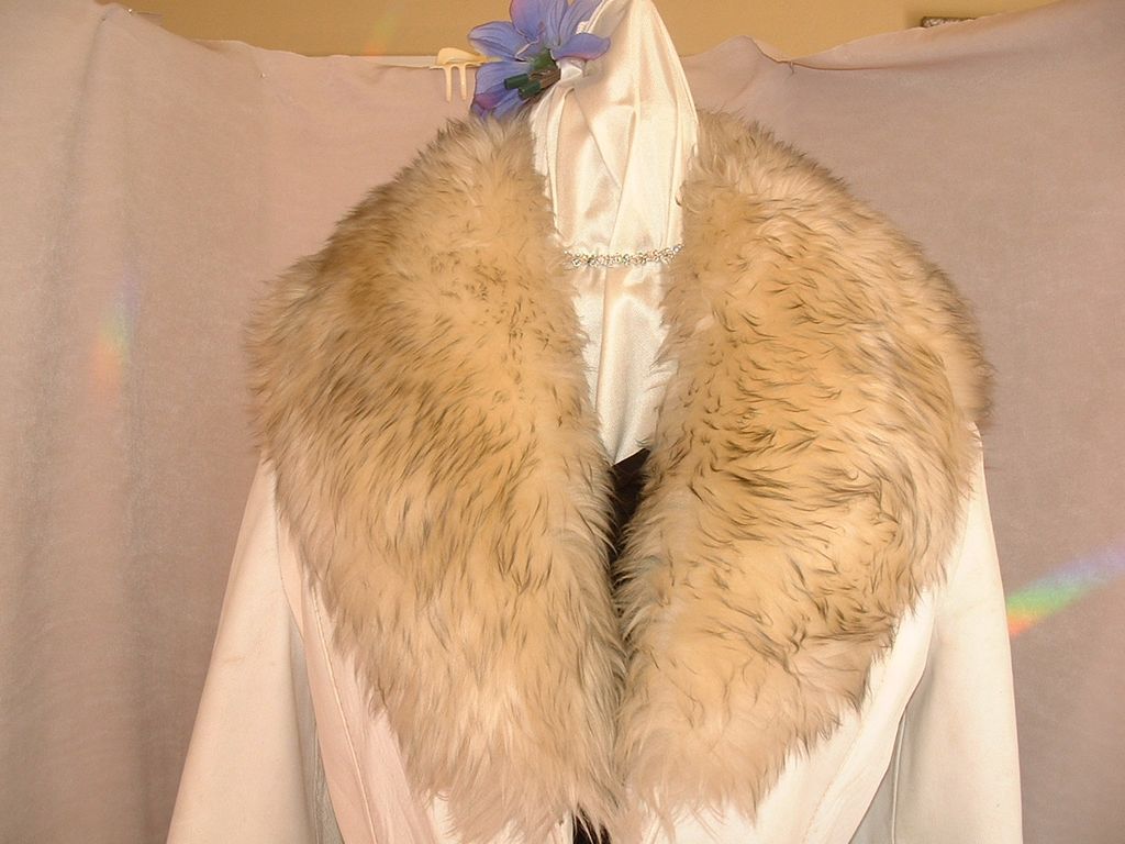 White Leather Coat/Sheepskin Trim sz 14 White Leather Coat/Sheepskin Trim sz 14