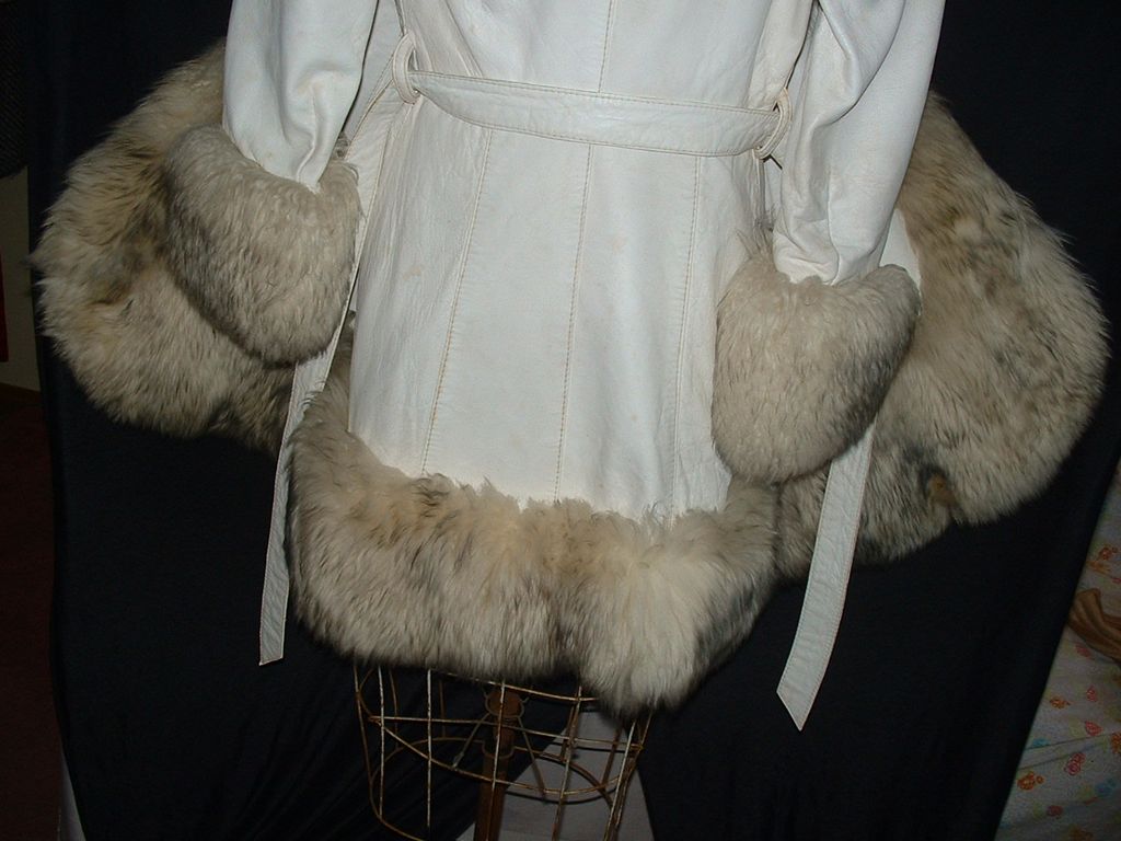 White Leather Coat/Sheepskin Trim sz 14 White Leather Coat/Sheepskin Trim sz 14