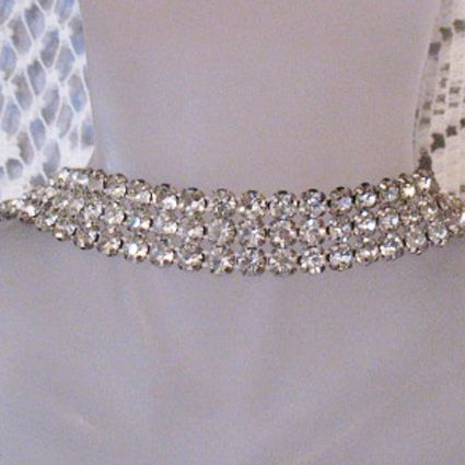 Wonderful Vintage Prong Set Rhinestone Appliqué Wonderful Vintage Prong Set Rhinestone Appliqué