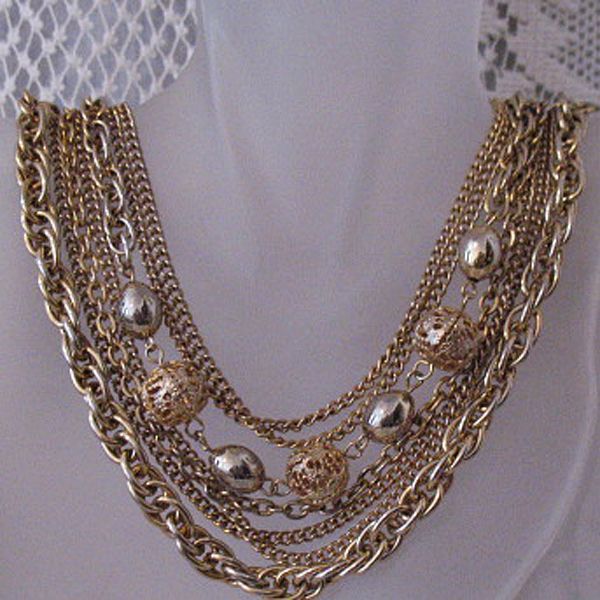 chain bead necklace