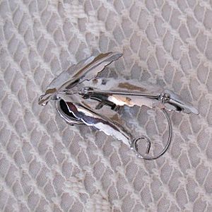 Unusual Silver Speckled Glass Stone Floral Brooch Unusual Silver Speckled Glass Stone Floral Brooch