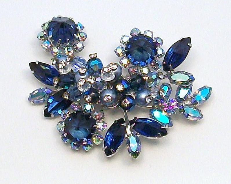 Sparkling Blue VENDOME Brooch and Earrings Sparkling Blue VENDOME Brooch and Earrings
