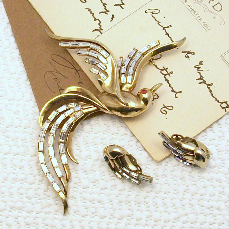 1950 TRIFARI Bird pin & Earrings 1950 TRIFARI Bird pin & Earrings