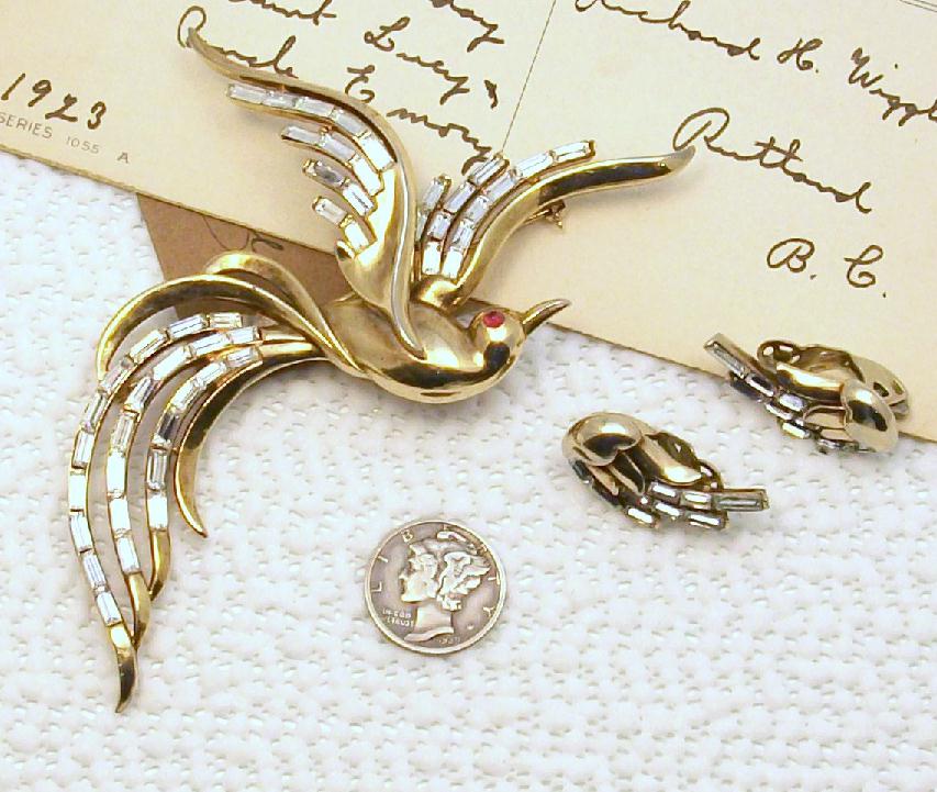 1950 TRIFARI Bird pin & Earrings 1950 TRIFARI Bird pin & Earrings