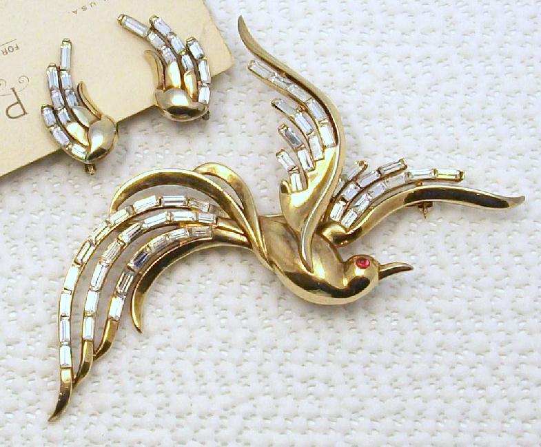 1950 TRIFARI Bird pin & Earrings 1950 TRIFARI Bird pin & Earrings