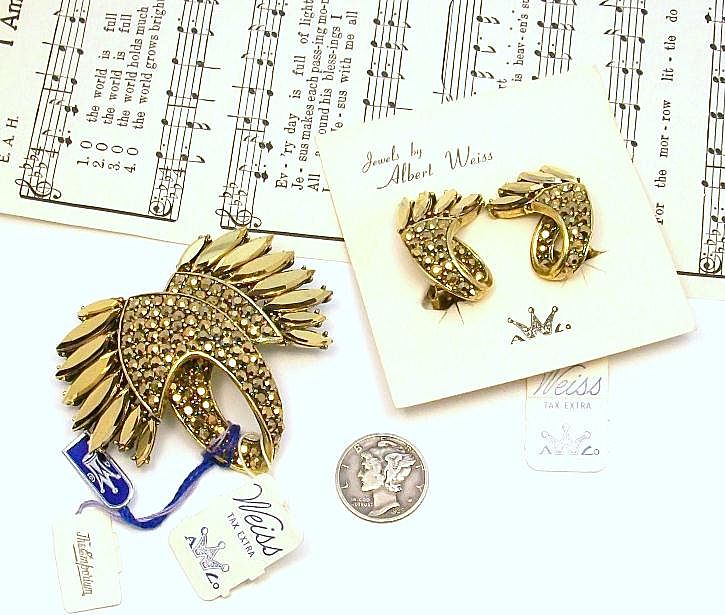 WEISS Pin and Earrings Demi-Parure -Gold Luster Rhinestones! WEISS Pin and Earrings Demi-Parure -Gold Luster Rhinestones!