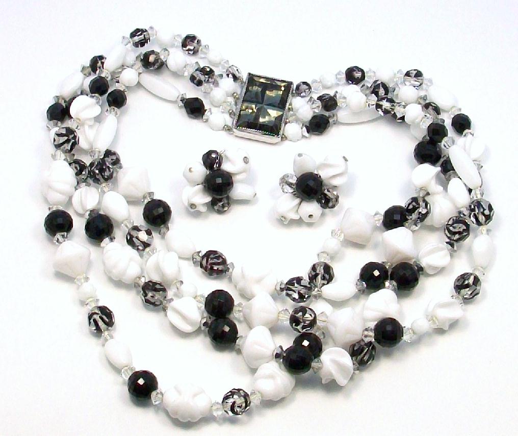 HATTIE CARNEGIE Black & White Art Glass Beaded Necklace and Earrings HATTIE CARNEGIE Black & White Art Glass Beaded Necklace and Earrings