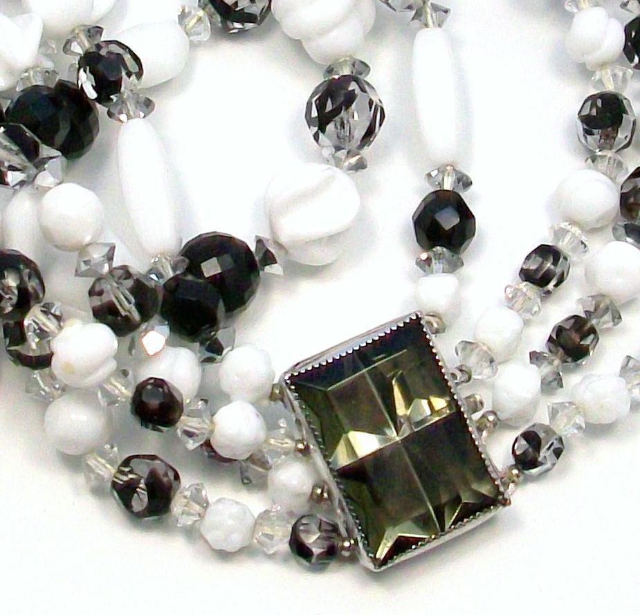 HATTIE CARNEGIE Black & White Art Glass Beaded Necklace and Earrings HATTIE CARNEGIE Black & White Art Glass Beaded Necklace and Earrings