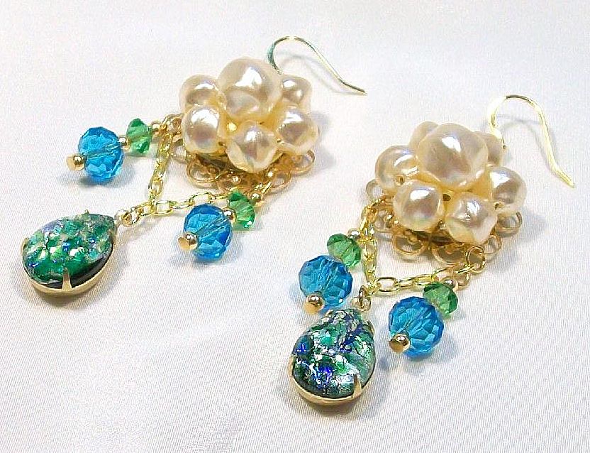 GREEN OPAL ........Elegant Pierced Earrings by Temptations GREEN OPAL ........Elegant Pierced Earrings by Temptations