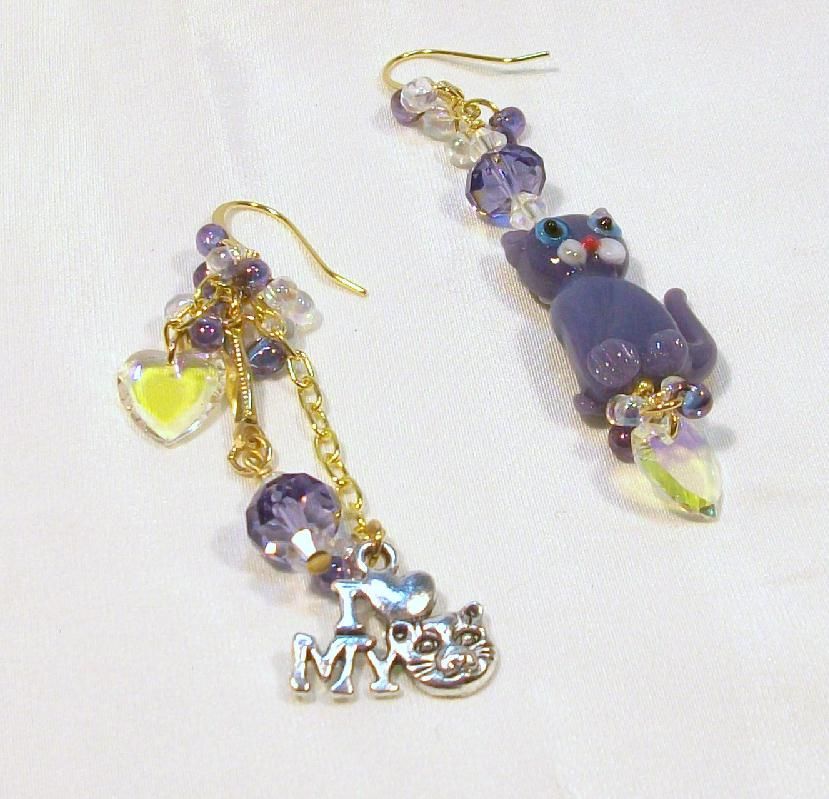 I LOVE MY CAT in Lavender.......Asymmetrical Earrings I LOVE MY CAT in Lavender.......Asymmetrical Earrings