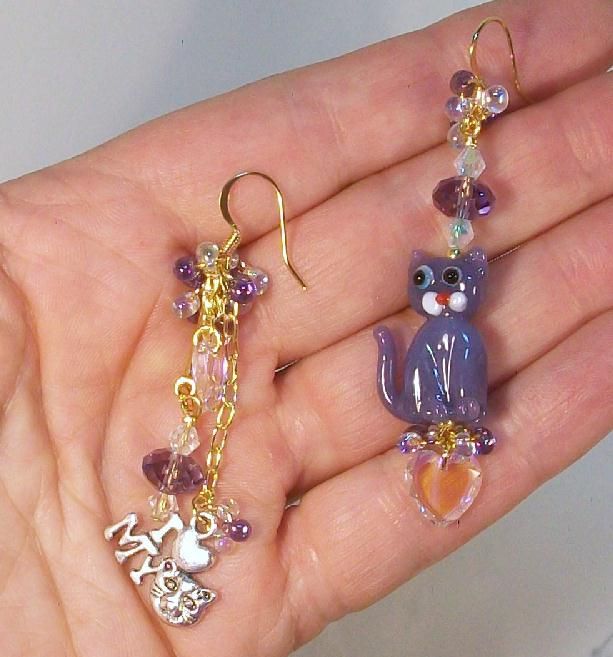 I LOVE MY CAT in Lavender.......Asymmetrical Earrings I LOVE MY CAT in Lavender.......Asymmetrical Earrings