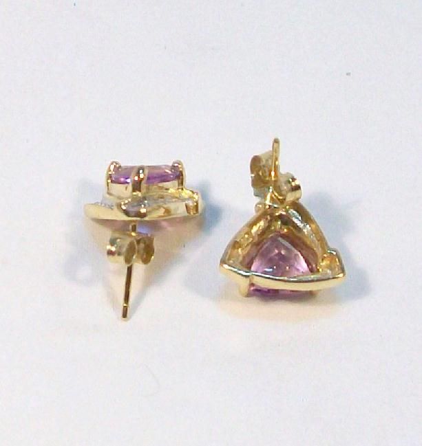 10kt Yellow and White Gold Pierced Earrings with Pretty Amethyst Stone 10kt Yellow and White Gold Pierced Earrings with Pretty Amethyst Stone