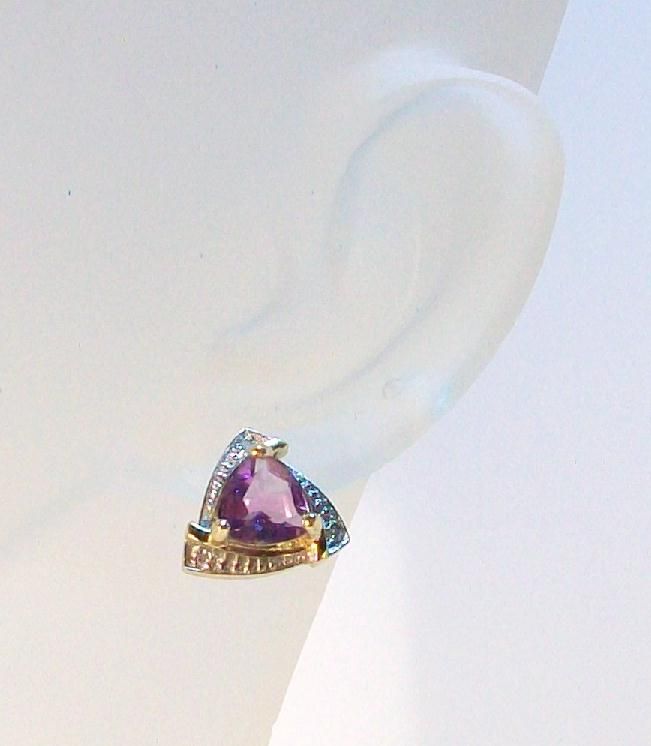 10kt Yellow and White Gold Pierced Earrings with Pretty Amethyst Stone 10kt Yellow and White Gold Pierced Earrings with Pretty Amethyst Stone