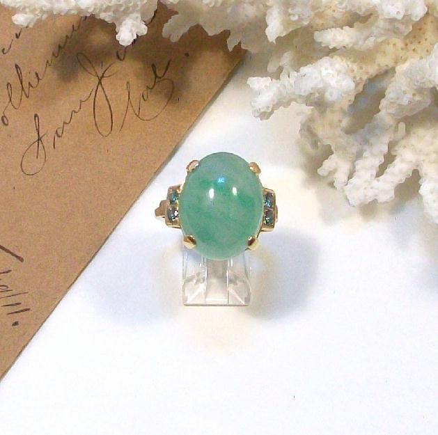 14 Karat GOLD & Chrysoprase Ring w/ TEAL-BLUE Accent Diamonds w/ written Appraisal of $2,850 14 Karat GOLD & Chrysoprase Ring w/ TEAL-BLUE Accent Diamonds w/ written Appraisal of $2,850