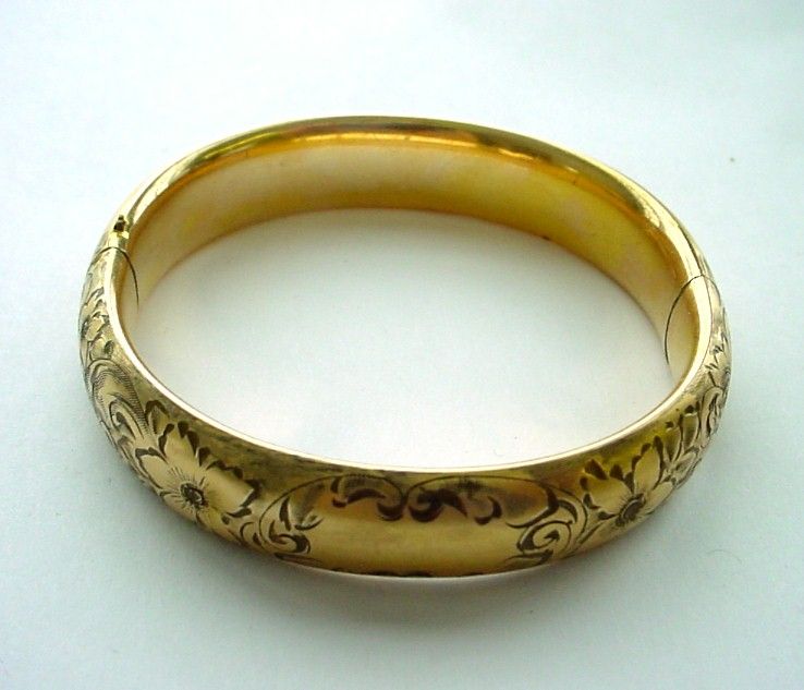14K Gold Victorian Beautifully Engraved Bangle Bracelet 14K Gold Victorian Beautifully Engraved Bangle Bracelet