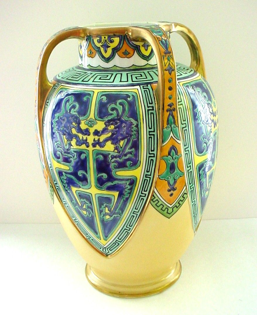 RARE Noritake Nippon Dragon Decorated Vase - Art Deco Style RARE Noritake Nippon Dragon Decorated Vase - Art Deco Style