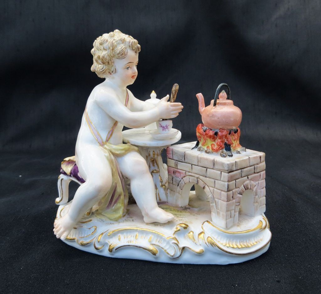 Early 19th Century Signed Meissen Porcelain Putti Early 19th Century Signed Meissen Porcelain Putti