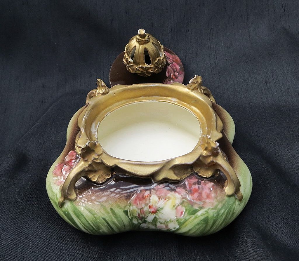 Beautiful Amphora Art Nouveau Carlsbad Austria Porcelain Covered Bowl Beautiful Amphora Art Nouveau Carlsbad Austria Porcelain Covered Bowl