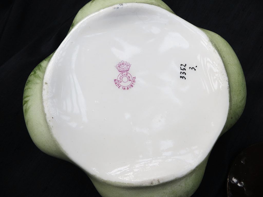 Beautiful Amphora Art Nouveau Carlsbad Austria Porcelain Covered Bowl Beautiful Amphora Art Nouveau Carlsbad Austria Porcelain Covered Bowl