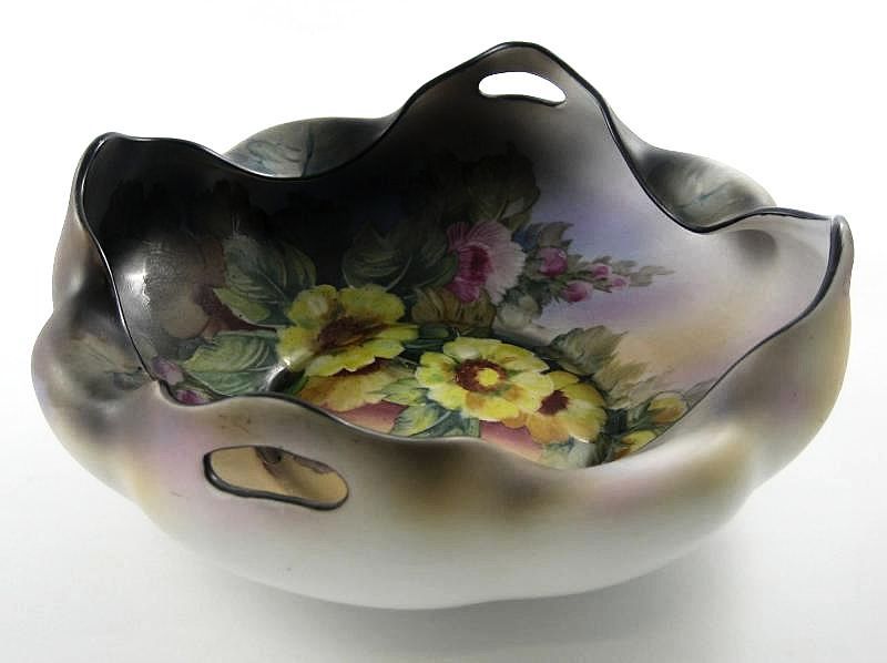 Vintage Matte Finish Nippon Floral Decorated Bowl Vintage Matte Finish Nippon Floral Decorated Bowl