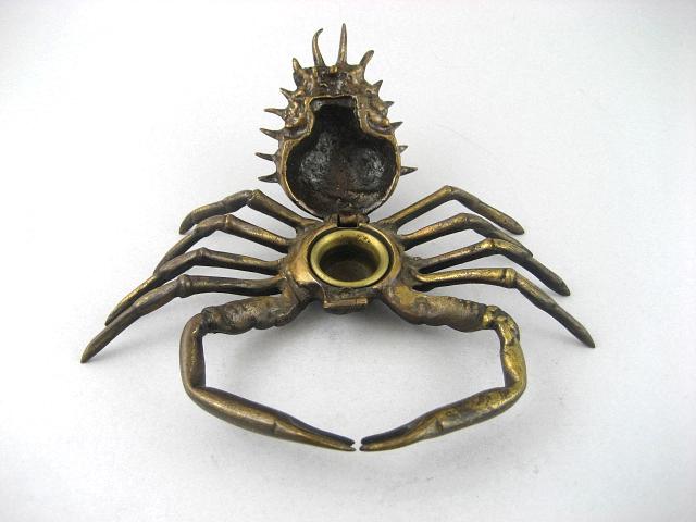 Interesting Vintage Brass Inkwell In The Form Of A Crab Interesting Vintage Brass Inkwell In The Form Of A Crab