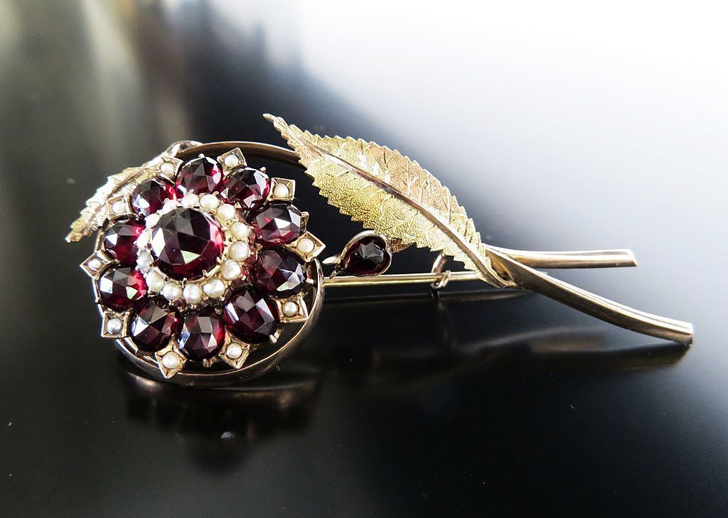 Circa 1890 9K Antique English Garnet & Pearl Flower Brooch Circa 1890 9K Antique English Garnet & Pearl Flower Brooch
