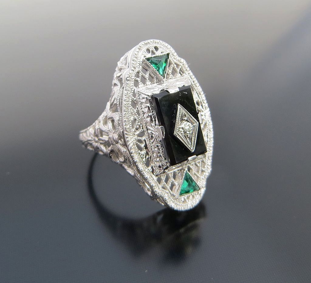 Lady's Vintage 14K White Gold Onyx & Diamond Filigree Ring Lady's Vintage 14K White Gold Onyx & Diamond Filigree Ring