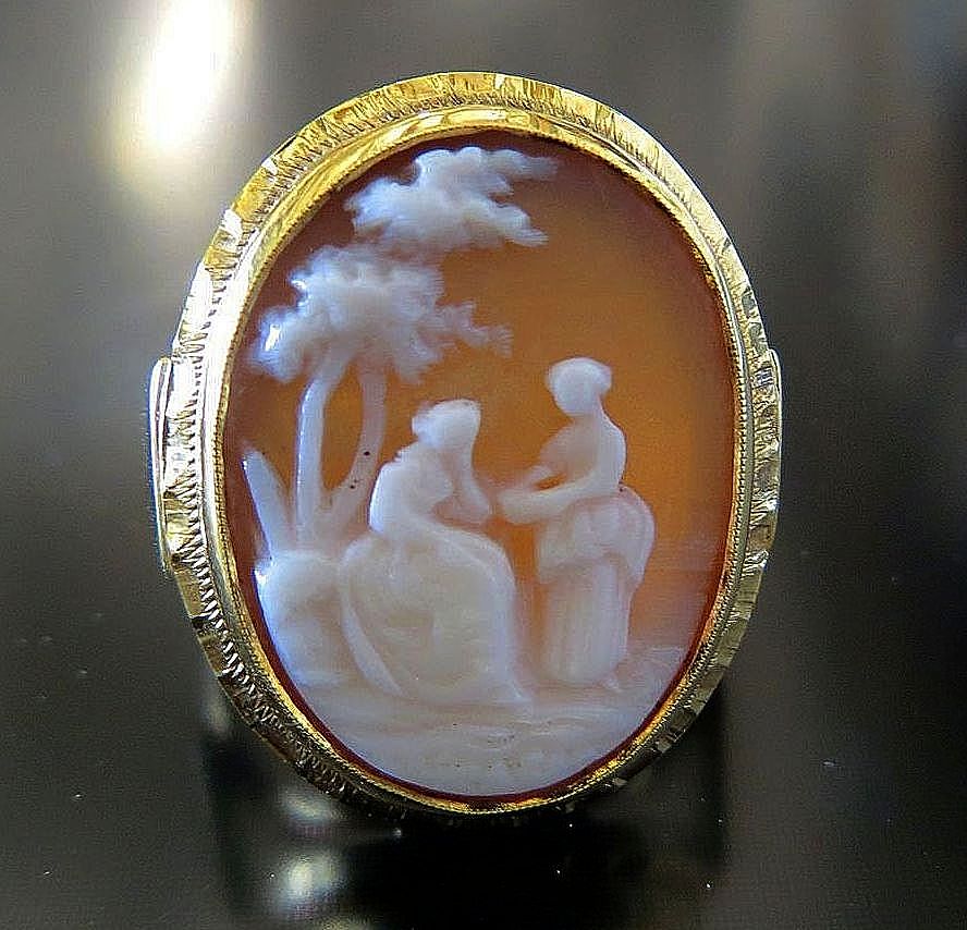 Vintage Lady's 14K Scenic Cameo Ring Vintage Lady's 14K Scenic Cameo Ring