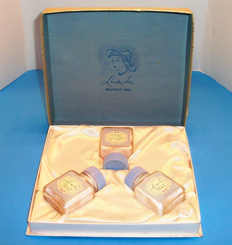 Linda Lee Heavenly Trio With Original Box - Marked Linda Lee Heavenly Trio With Original Box - Marked