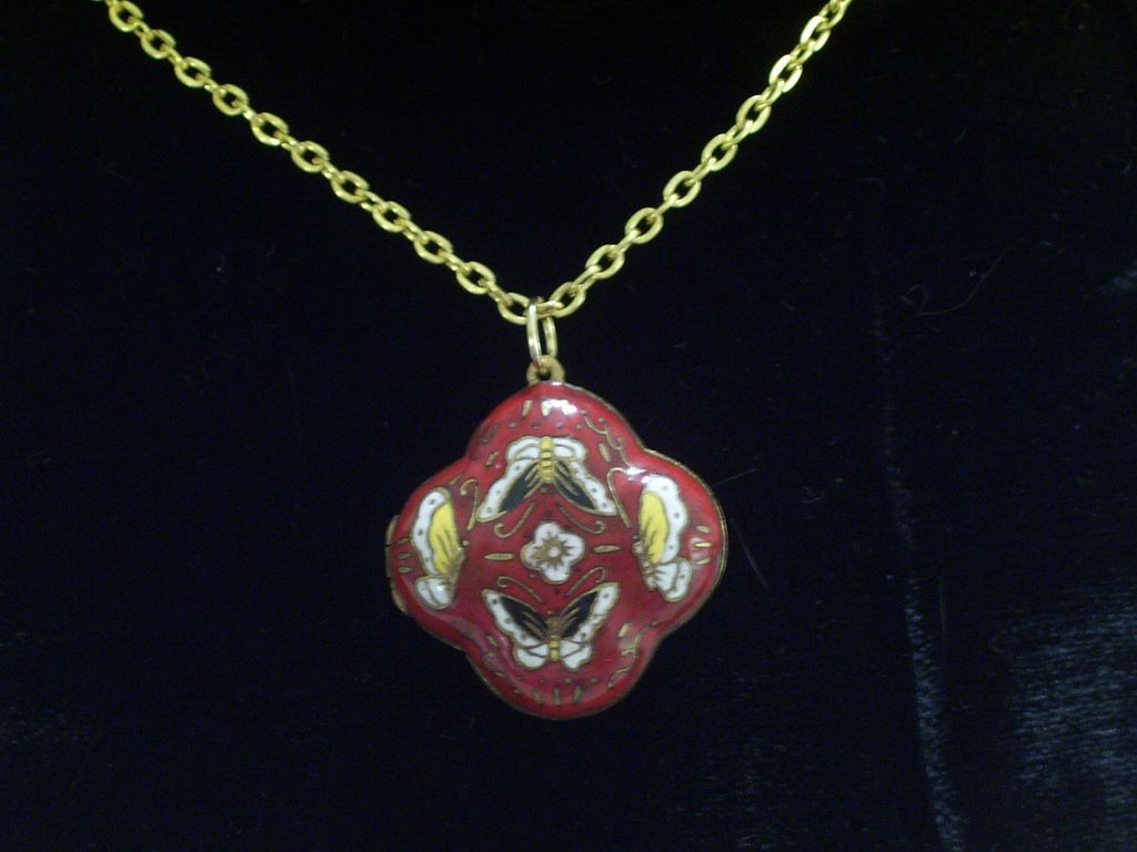 Rare Vintage Asian Chinese Butterfly Locket, Quatrefoil Shaped Enamel and Brass Locket, Gold Plated Chain Rare Vintage Asian Chinese Butterfly Locket, Quatrefoil Shaped Enamel and Brass Locket, Gold Plated Chain