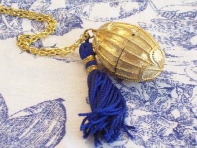 Vintage Estee Lauder Golden Egg Perfume Locket Pendant Necklace Vintage Estee Lauder Golden Egg Perfume Locket Pendant Necklace