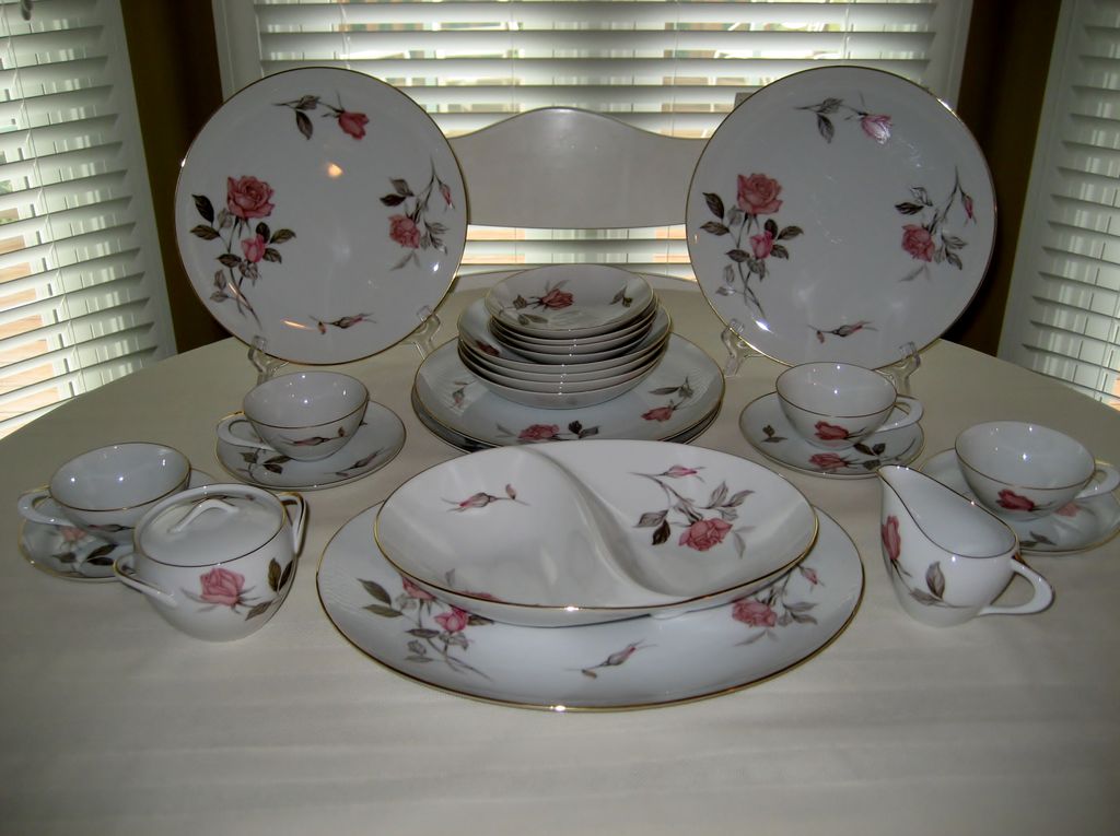 25 Pc. Set Sango China Dinnerware Nancy FREE SHIPPING from