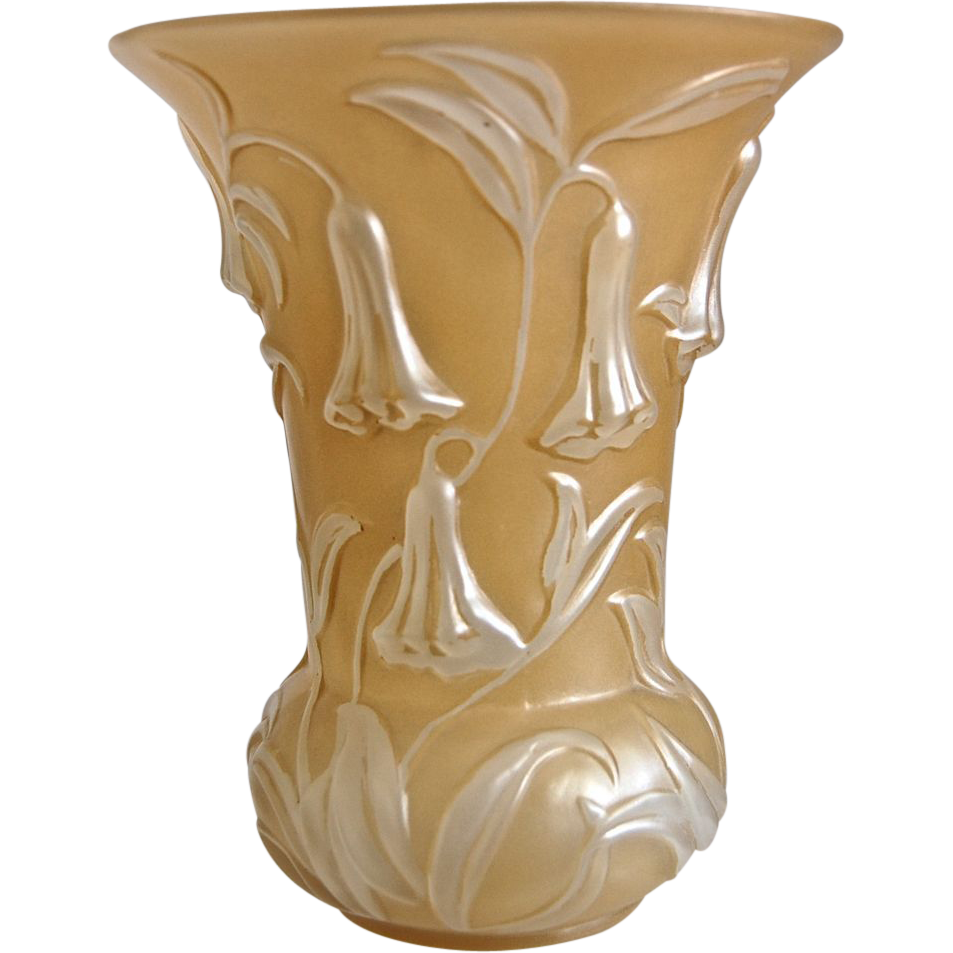 Phoenix Glass Bluebell Vase, w/ Reuben Line Label, Ca. 1934 Phoenix Glass Bluebell Vase, w/ Reuben Line Label, Ca. 1934