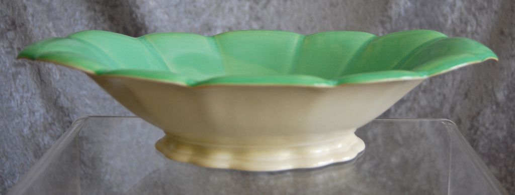 Cowan Pottery Bowl #741-A, Ca. 1930, April Green/Ivory Cowan Pottery Bowl #741-A, Ca. 1930, April Green/Ivory