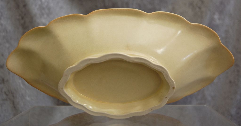 Cowan Pottery Bowl #741-A, Ca. 1930, April Green/Ivory Cowan Pottery Bowl #741-A, Ca. 1930, April Green/Ivory