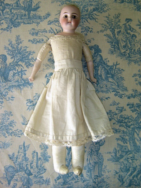 Sweet Little Dome Head Doll with Open Closed Mouth And Glass Eyes Sweet Little Dome Head Doll with Open Closed Mouth And Glass Eyes