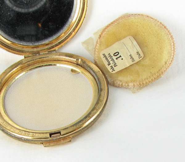 Elizabeth Arden Vintage Signed Red Rhinestone Compact London NY Paris Elizabeth Arden Vintage Signed Red Rhinestone Compact London NY Paris